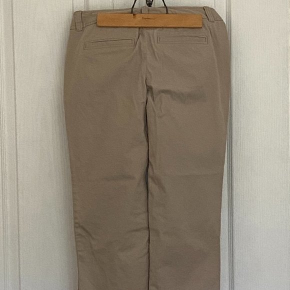 Tan cotton capris - Picture 3 of 10